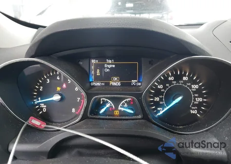 2017 Ford Escape Se z USA, uszkodzony, nr VIN 1FMCU0GD4HUA74239